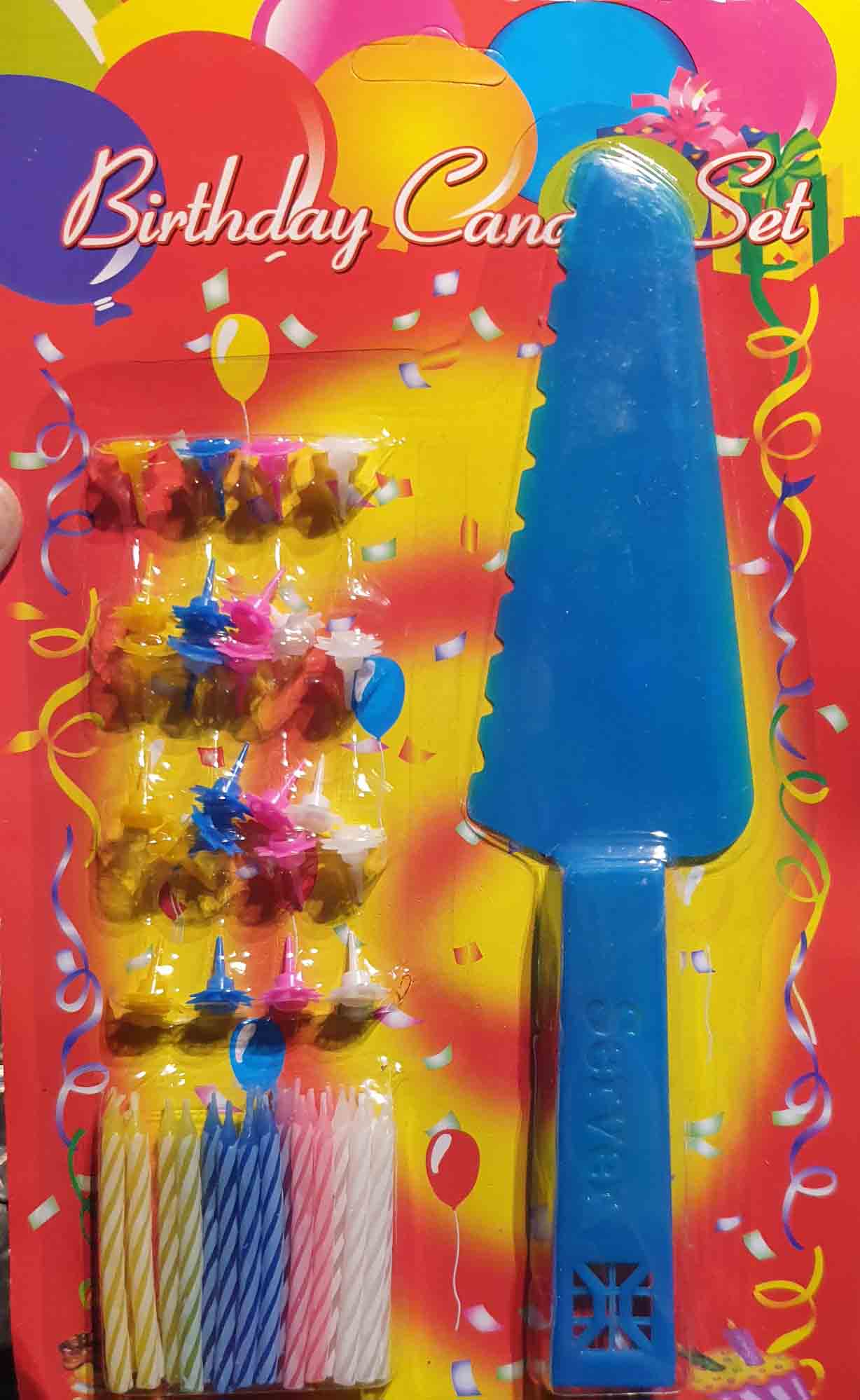 Svíčky 24ks barevné, 24ks stojánků + nůž na krájení dortu.